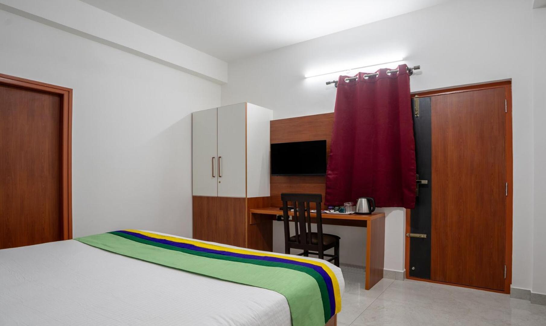 Hotel Royal Platinum 班加罗尔 外观 照片